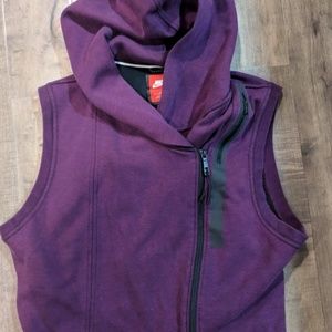 Nike vest